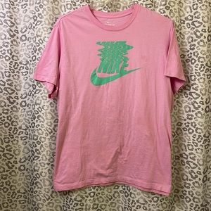NIKE TEE